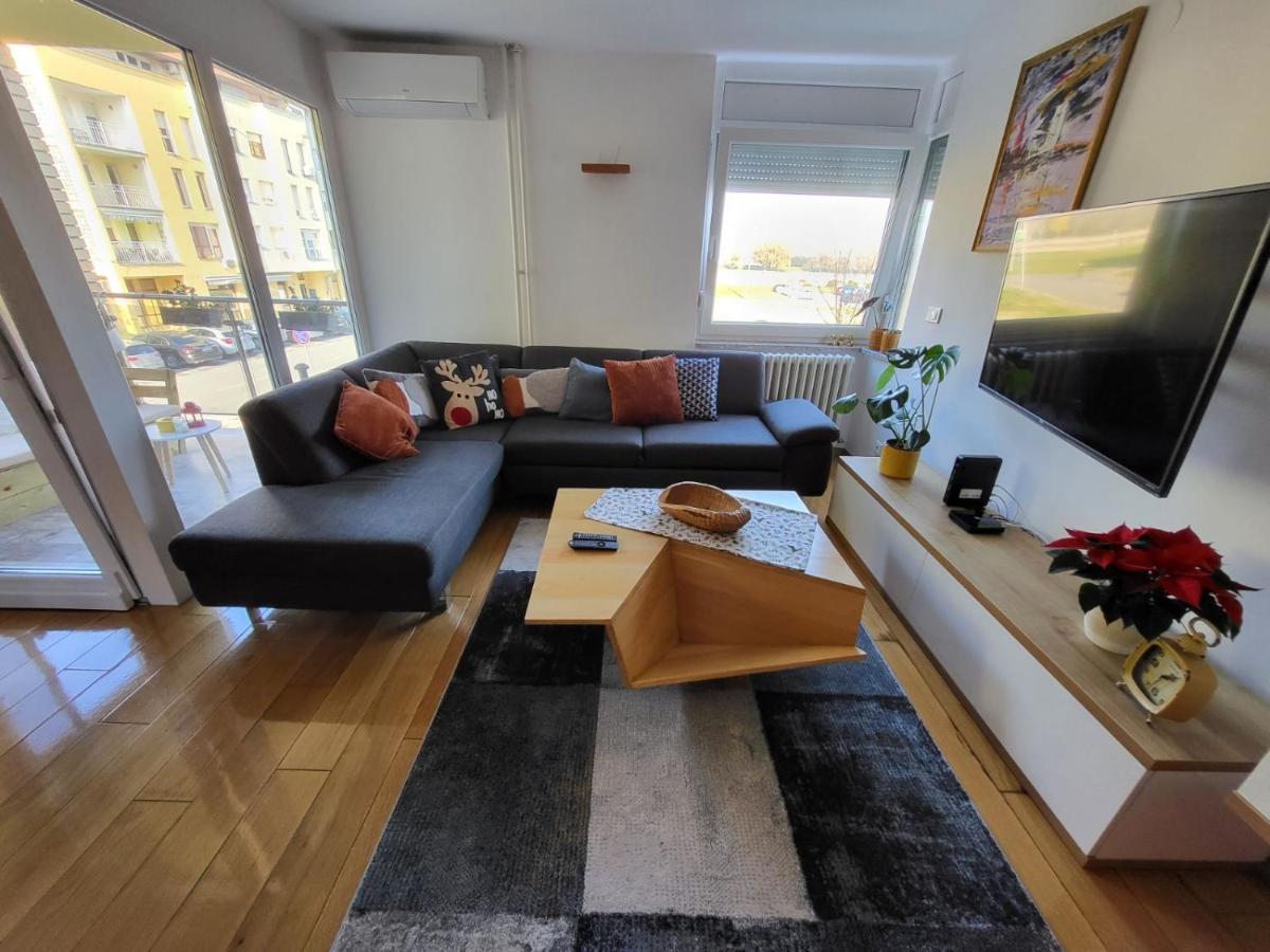 Apartman Bruna Self Check-In Osijek Zewnętrze zdjęcie
